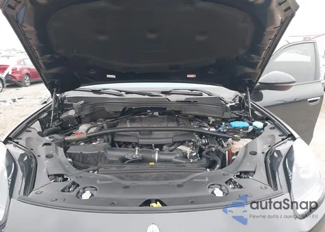 2023 Maserati Grecale Modena из США, поврежденный, VIN ZN682AVM6P7428895